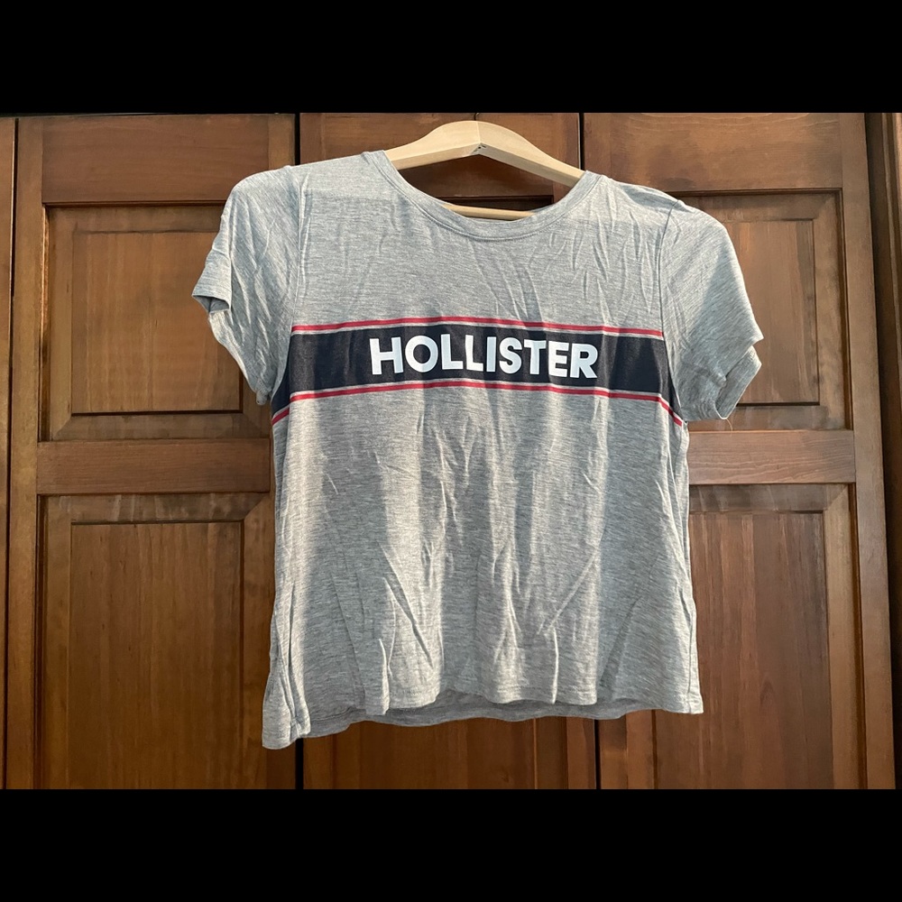Hollister shirt size small